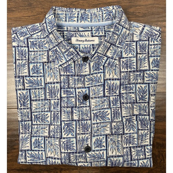Tommy Bahama Other - Tommy Bahama Men's Large Shirt Silk Blend Short Sleeve Button Up Floral Print
